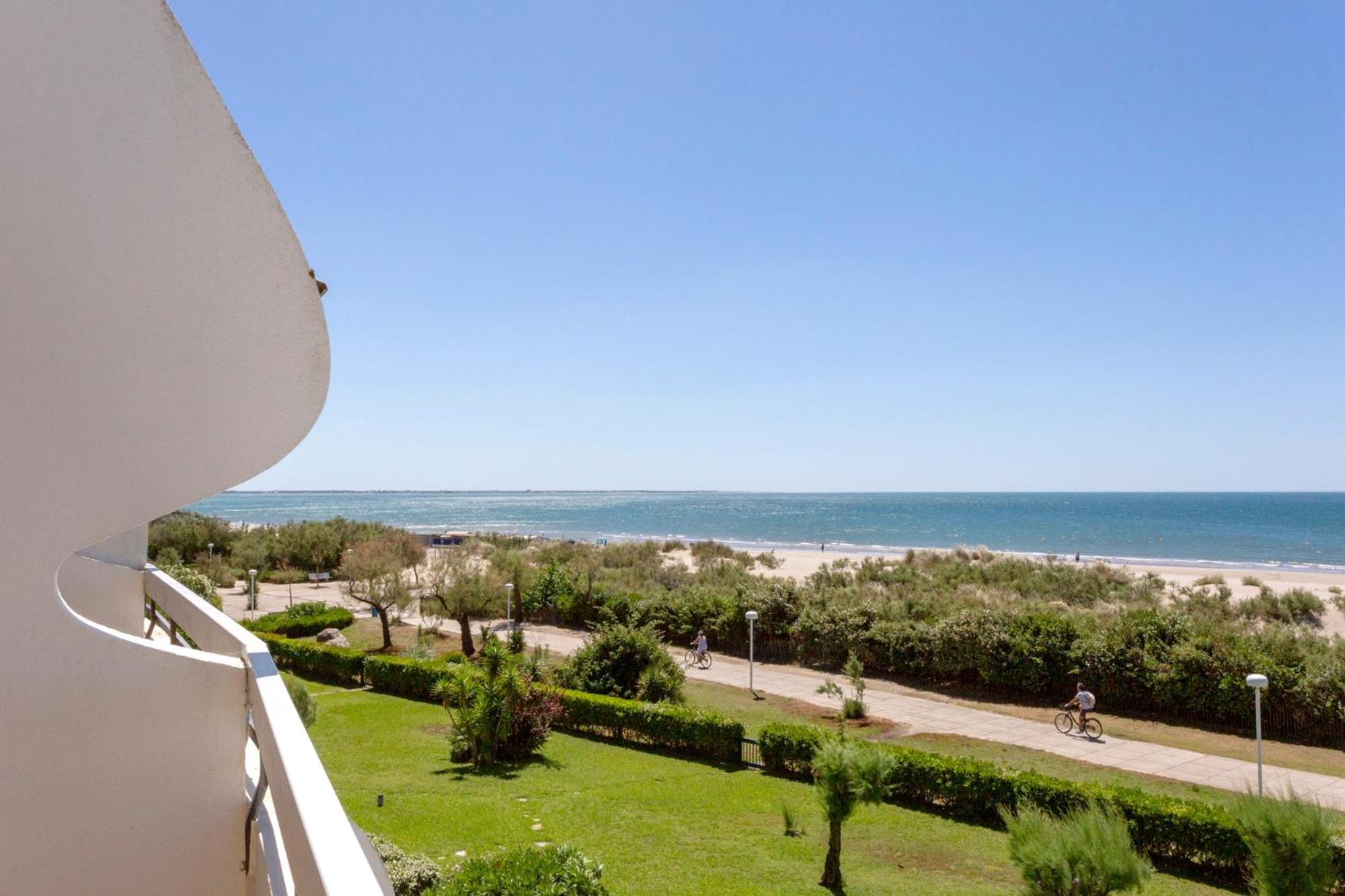 Chez Fabienne - Superbe Appartement Avec Vue Sur La Mer Et Parking Ла Гранде-Моте Екстериор снимка